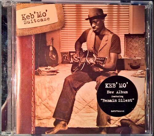 KEB’ MO’ «Suitcase» (AT 2006 Epic ⁄ Sony BMG Music • 82876776212)